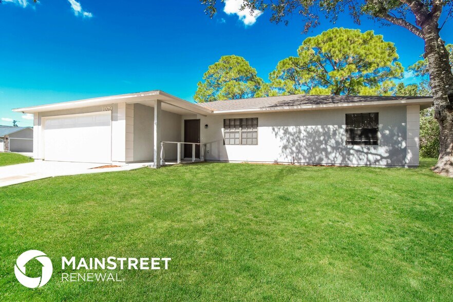 Building Photo - 1079 Beacon St NW