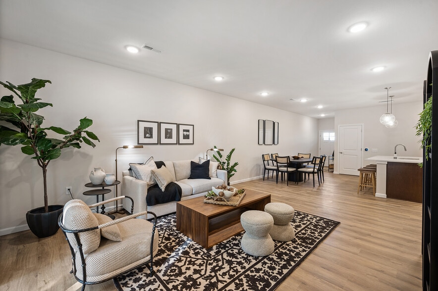 Building Photo - The Villas at Quarry Ridge