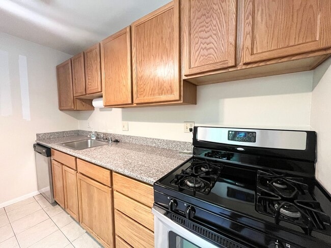 Primary Photo - 1751 Parkside Dr