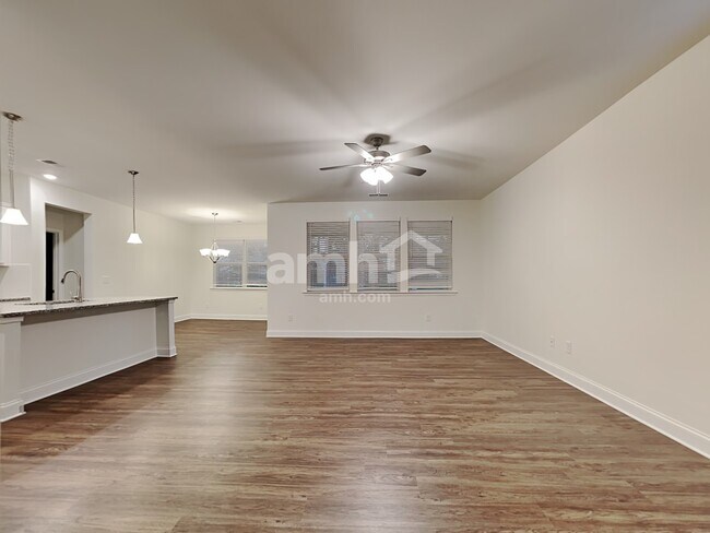 Building Photo - 5045 Hudson Vly Dr