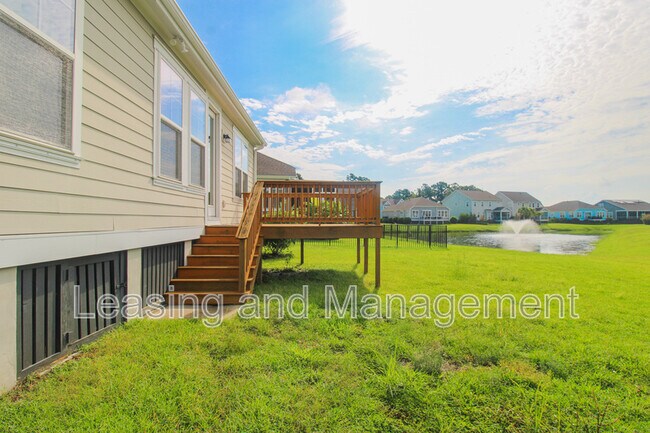 Building Photo - 333 Turnstone St