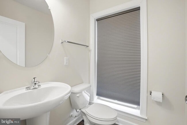 Building Photo - 14325 Potomac Heights Ln