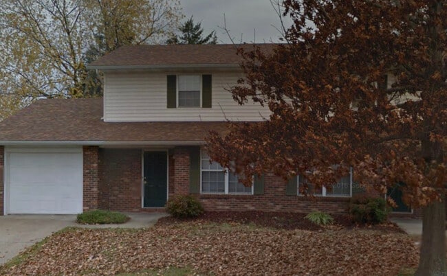 Primary Photo - 107 N Pindwood Ln