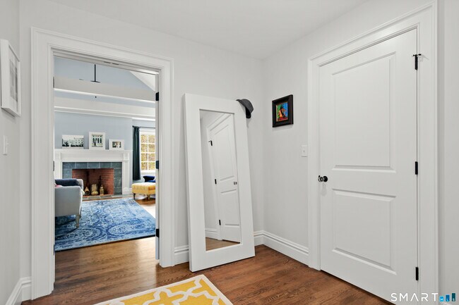 Building Photo - 14 Winslow Ln