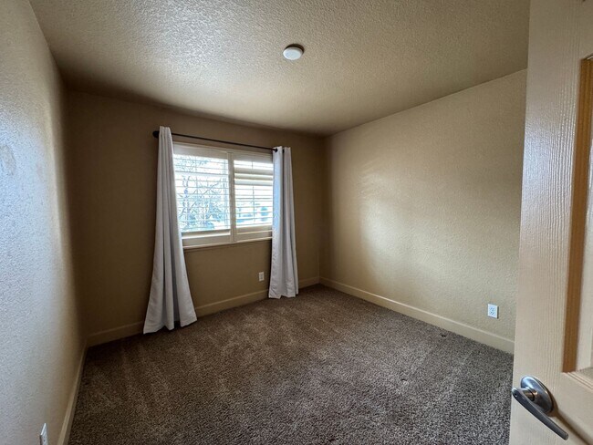 Building Photo - Beautiful Brookside Home Coming Soon!