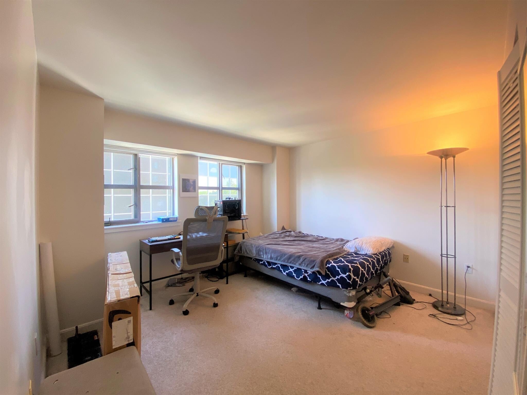 Building Photo - 931 Massachusetts Ave