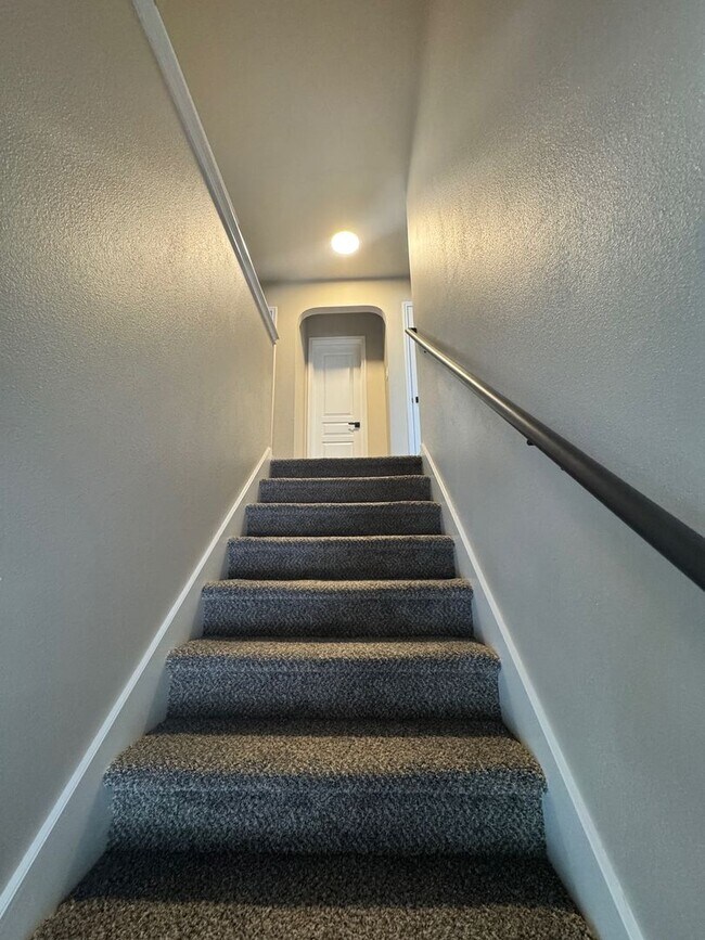 Building Photo - Move-In Ready Family Home in North San Ant...