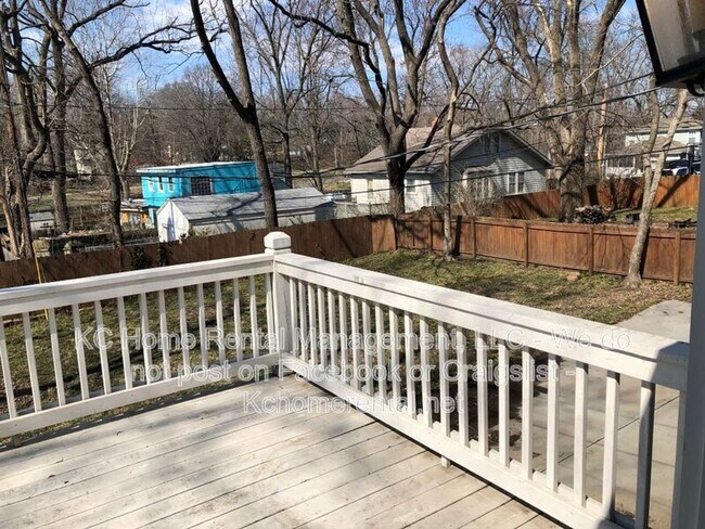 Building Photo - 8234 Main St