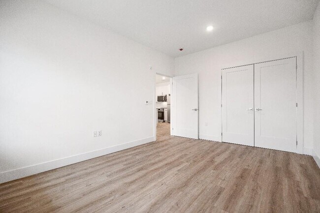 Building Photo - 306 Bluestone Ct