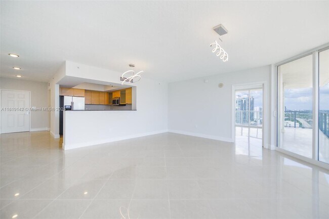Building Photo - 16699 Collins Ave