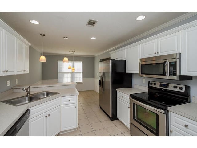 Building Photo - 7641 Pleasantville Way