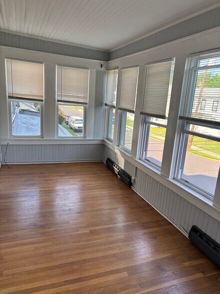 Sun Rm/3rd Bdrm 8x20 - 40 Union St