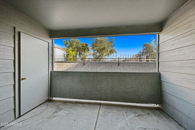 Building Photo - 3065 N 67th Ave