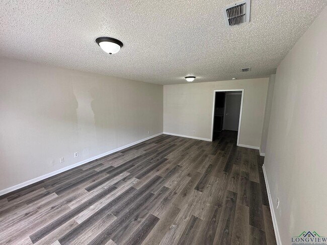 Building Photo - 3500 Denson Dr