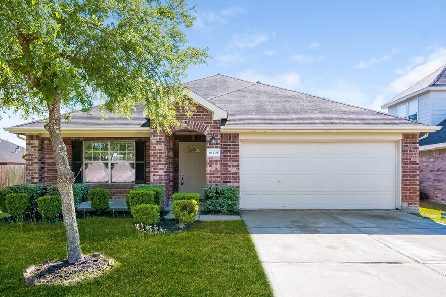 Primary Photo - 16419 Great Ridge Ct