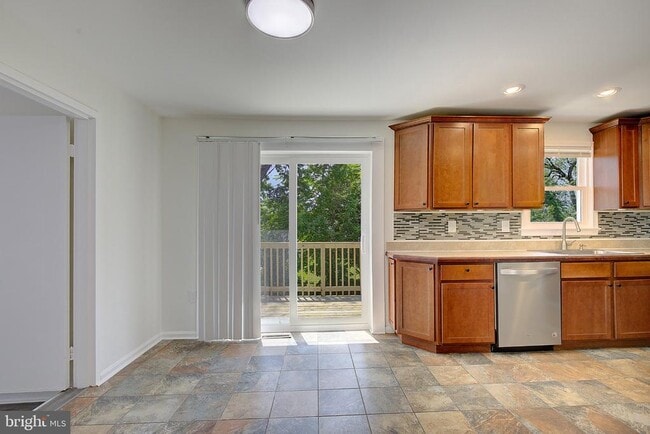 Building Photo - 6417 Kaine Dr