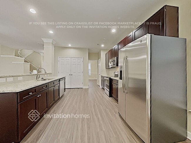 Building Photo - 18610 The Commons Blvd