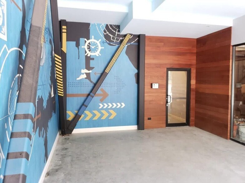 Building Photo - 140 Pearl St