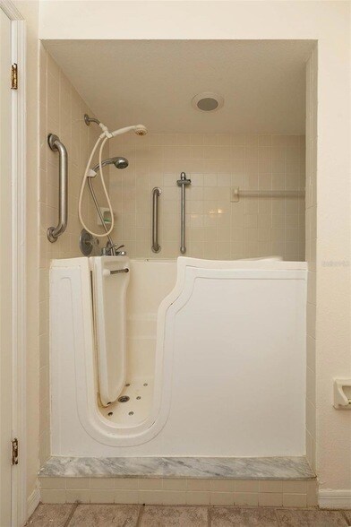 Building Photo - 7707 Rockville Ct