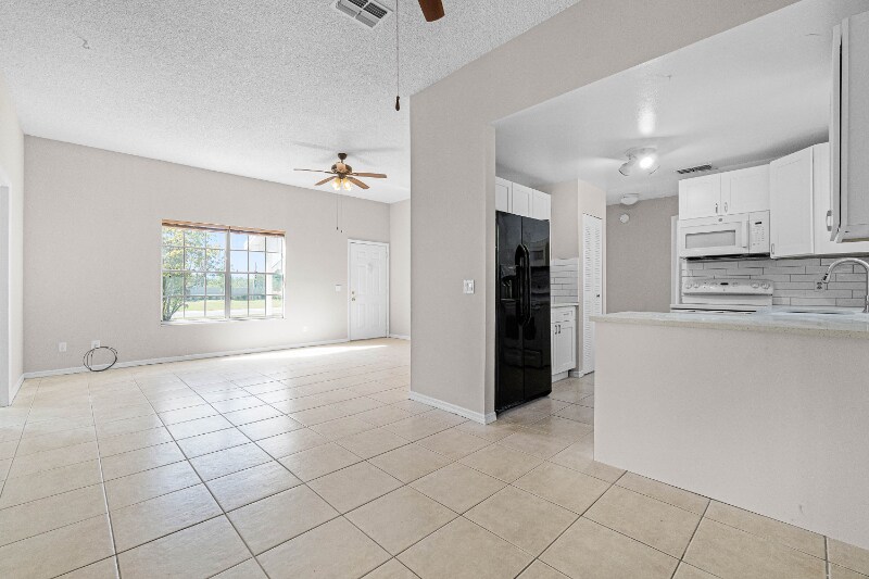 Building Photo - 4751 Deer Run Rd