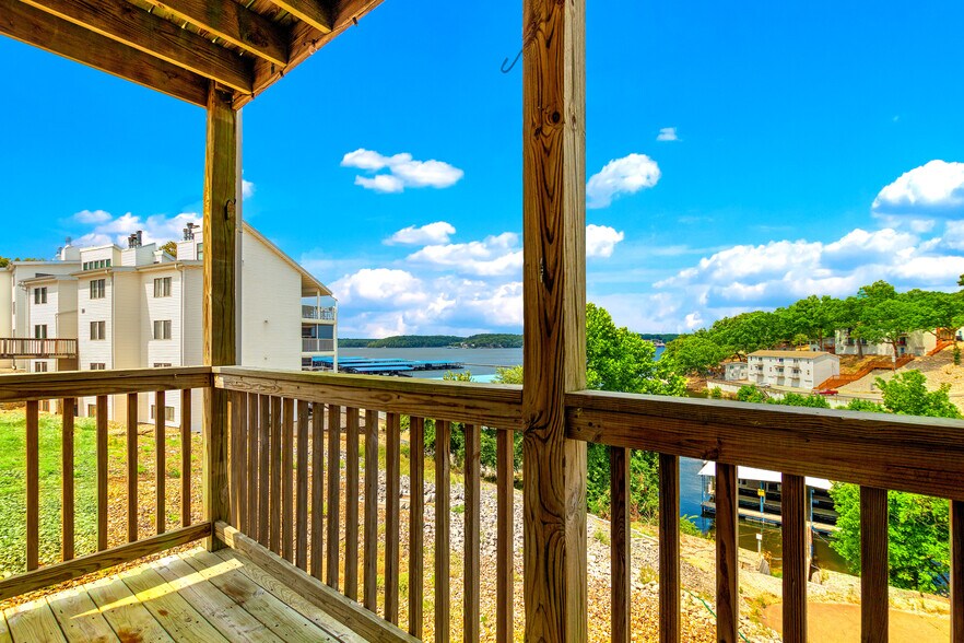 Building Photo - 1091 Redbud Rd