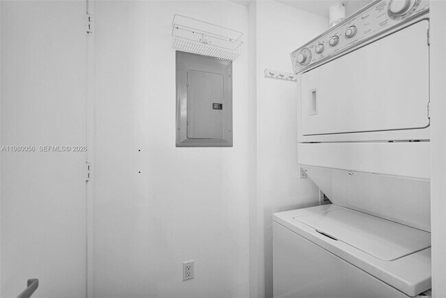 Building Photo - 50 Biscayne Blvd