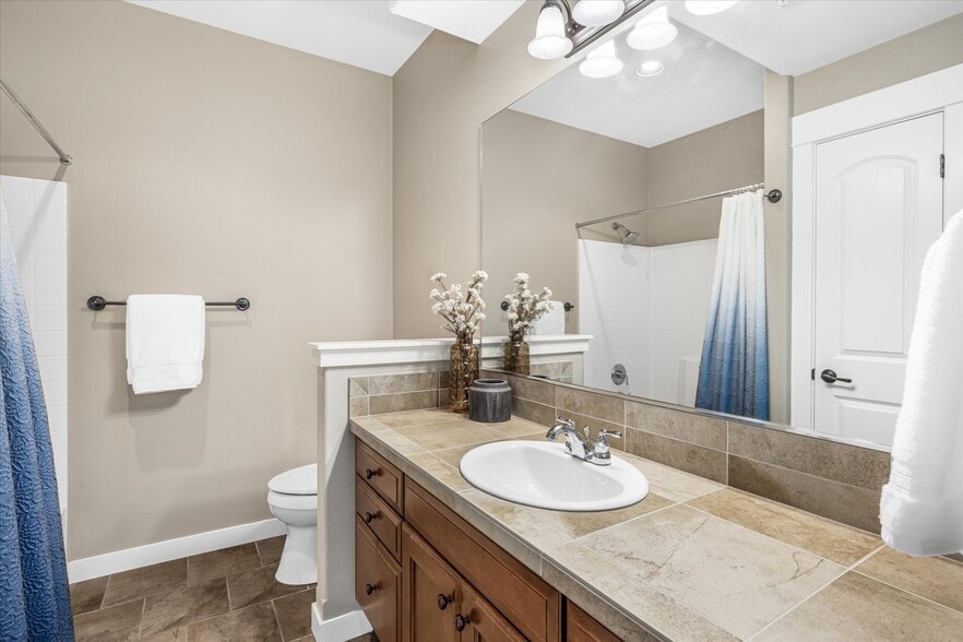 Building Photo - 3640 SW Baird St