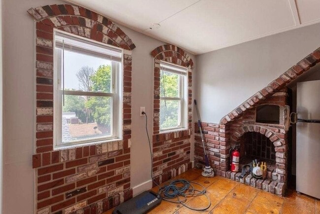 Building Photo - 152 East St