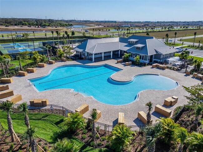Building Photo - 5541 Del Coronado Dr