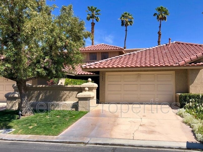 Building Photo - 77642 Woodhaven Dr S