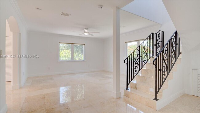 Building Photo - 500 SW 51st Ct