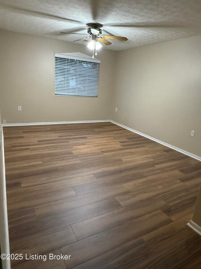 Building Photo - 10305 Trotters Pointe Dr