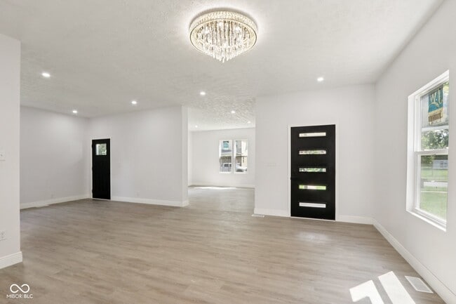 Building Photo - 2728 Carrollton Ave