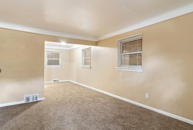 Building Photo - 15391 Appoline St
