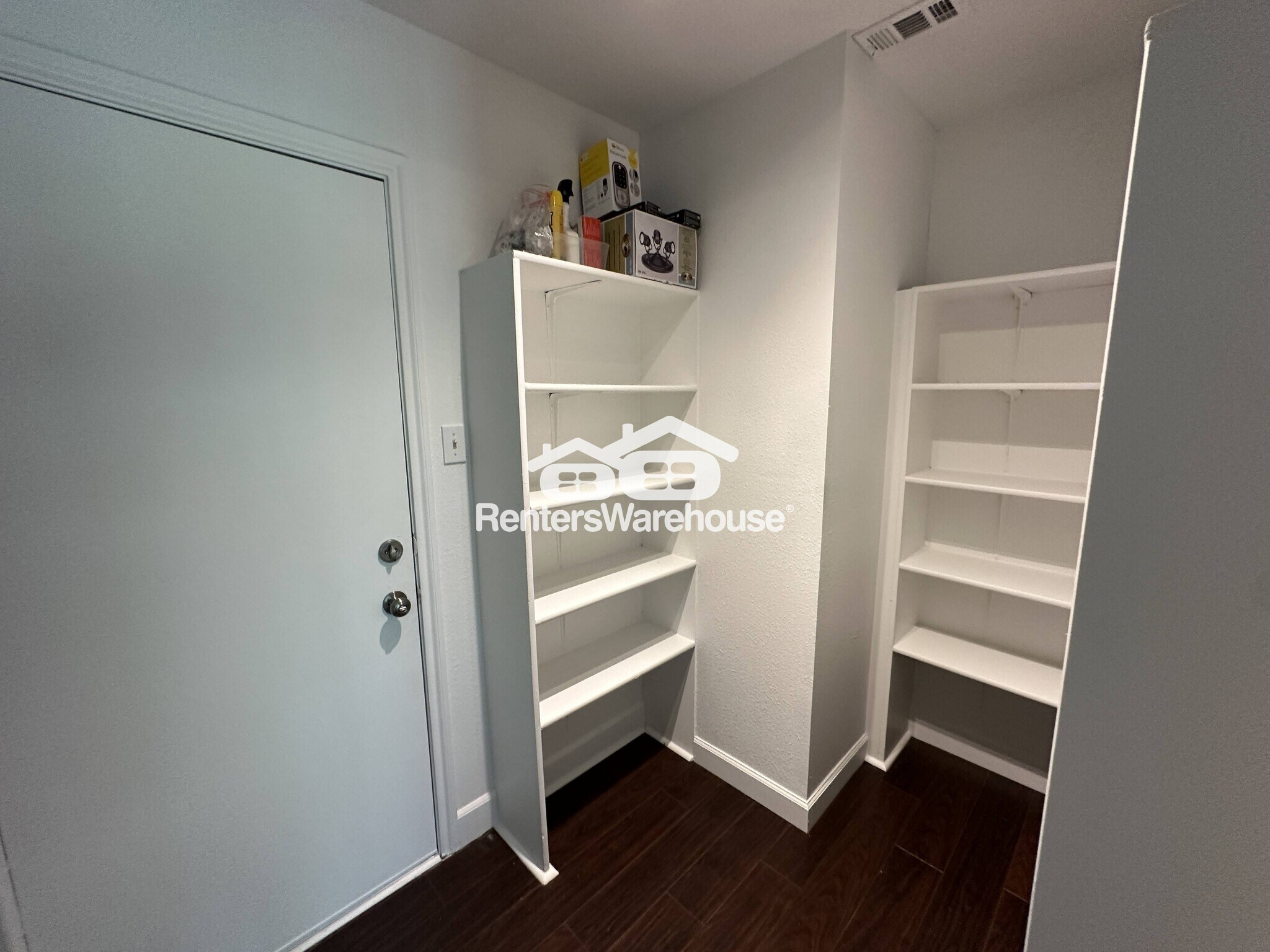 Building Photo - 1305 Bradbury Ln