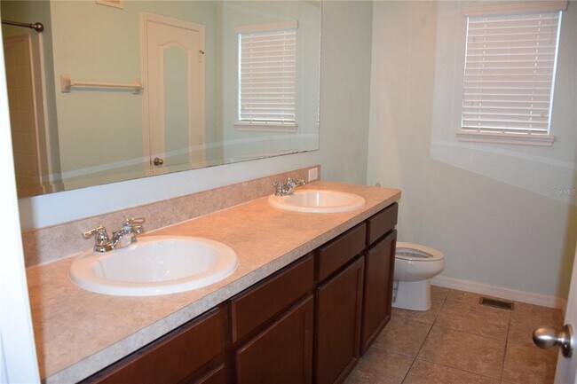 Building Photo - 1516 Scarlet Oak Loop