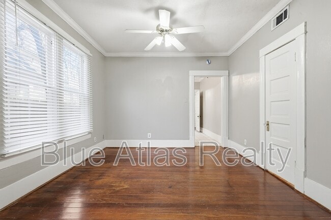 Building Photo - 4822 Worth St