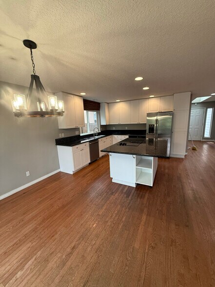 Building Photo - 13722 SE Gannon Dr
