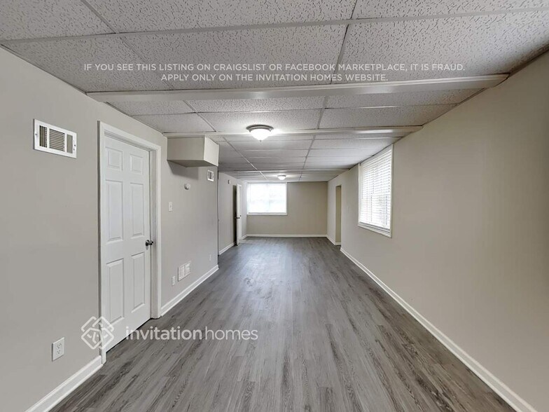 Building Photo - 2398 Lilla Cir SW