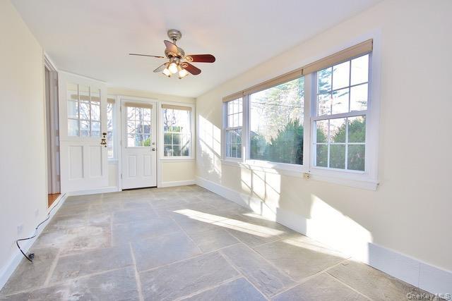 Building Photo - 16 Upland Ln