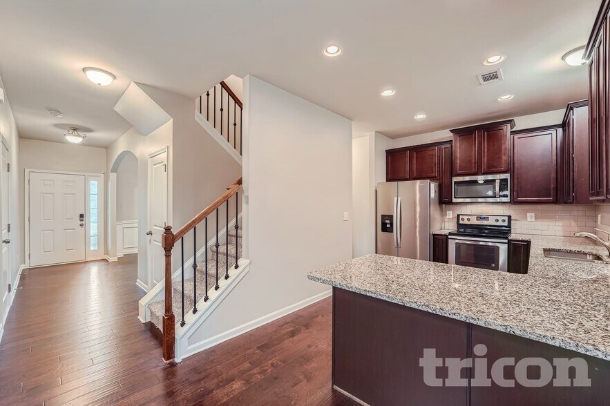 Building Photo - 3016 Powder Way