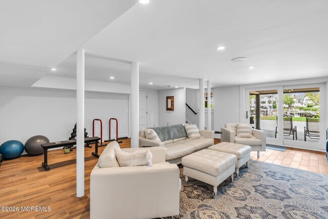 Building Photo - 102 Inlet Terrace