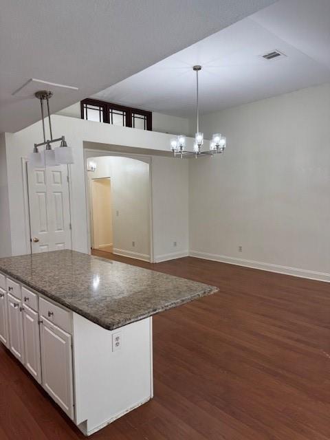 Building Photo - 1306 Lamplight Trail Dr