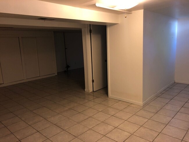 Building Photo - Single Family Home