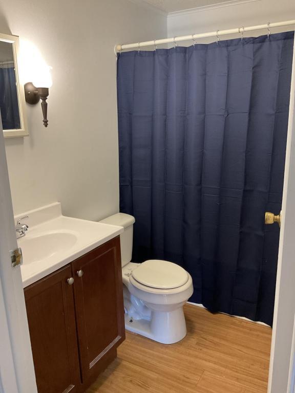 Building Photo - 1240 Briar Manor