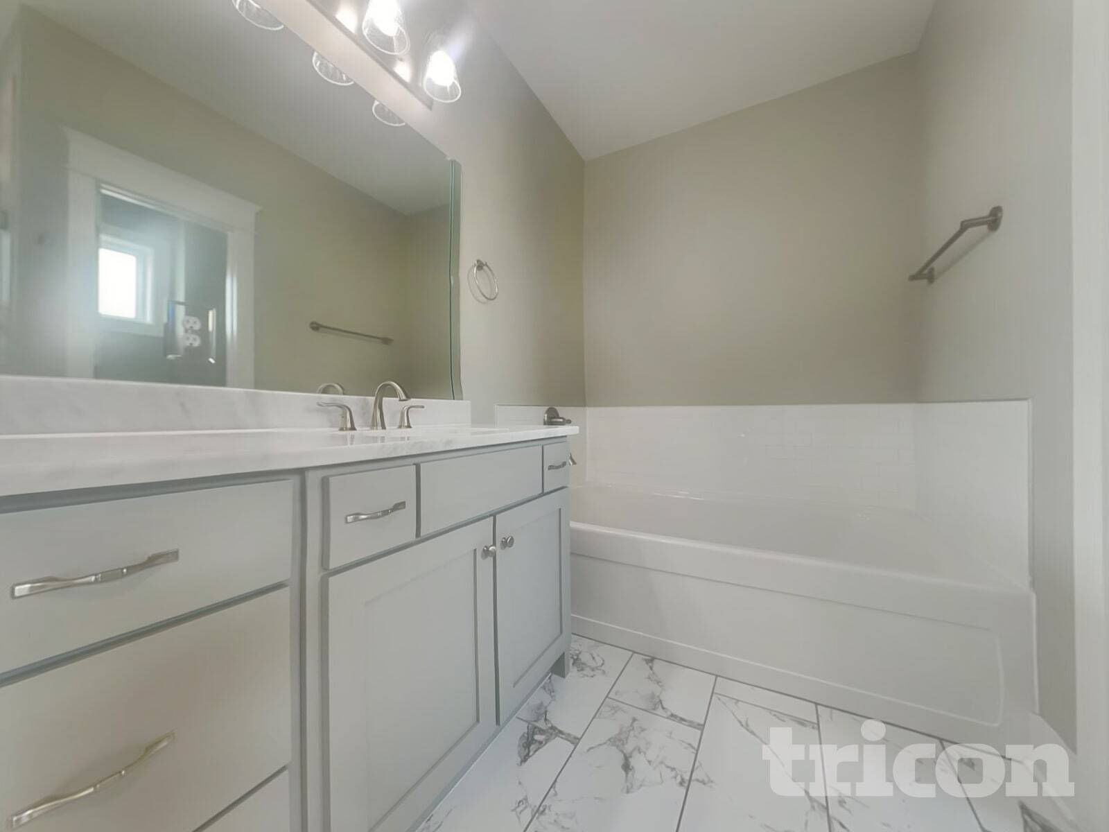 Building Photo - 6817 Charlotte Pike