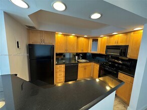 Building Photo - 200 SE 15th Rd