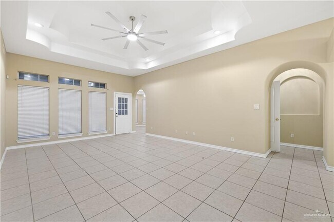 Building Photo - 38 Kiwi Ave