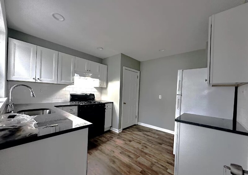 Building Photo - 308 Walnut Ave