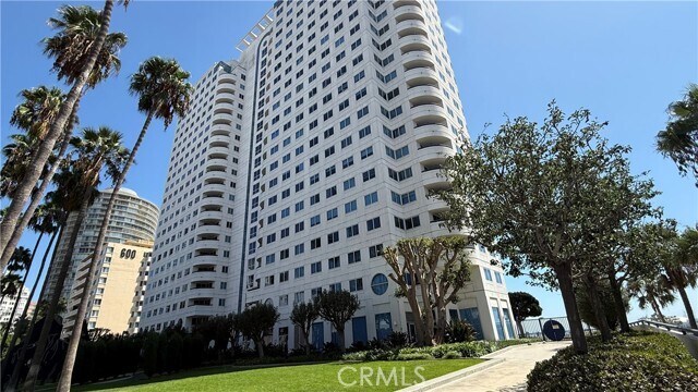 Building Photo - 525 E Seaside Way